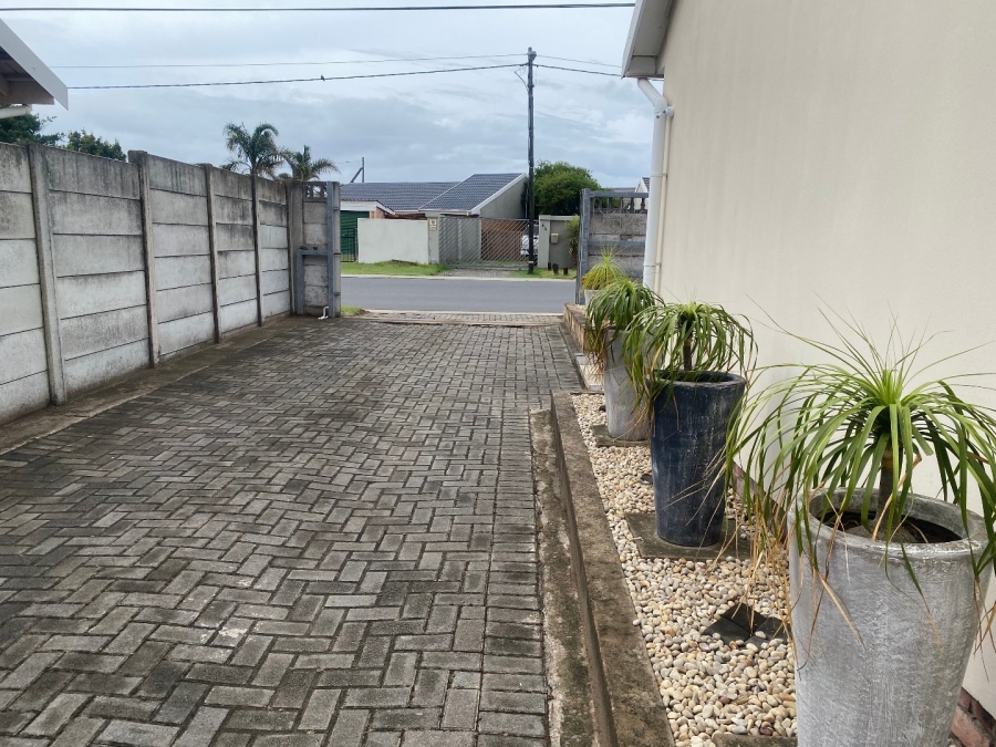 2 Bedroom Property for Sale in Gonubie Eastern Cape